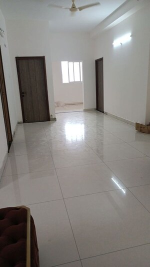Room in 3 BHK Apartment at Candeur Crescent, Serilingampally – for Sale