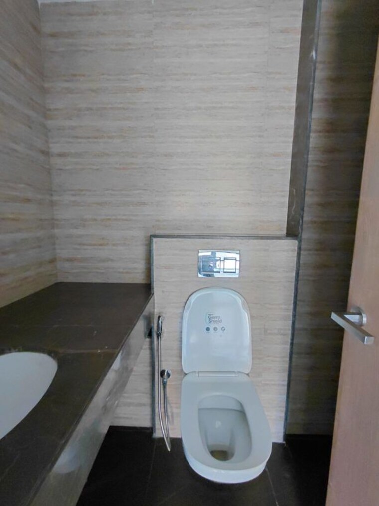 Bathroom, lodha-vista 2 Bedroom 680 Sq.Ft. Apartment In Lower Parel Mumbai 10332882