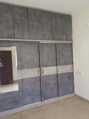 Furnished Amenities in 2 BHK Apartment at Manikonda – for Rent