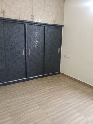 Room in 2 BHK Apartment at Manikonda – for Rent