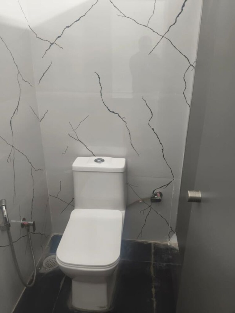 Bathroom, sector 2 Commercial Office Space 2200 Sq.Ft. In Sector 2 Noida 10332944