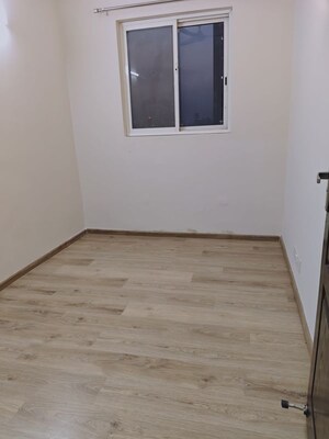 Room in 3.5 BHK Apartment at 3C Lotus Panache, Sector 110 – for Rent