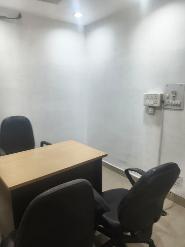 Team Area, sector 3 Commercial Office Space 800 Sq.Ft. In Sector 3 Noida 10332949