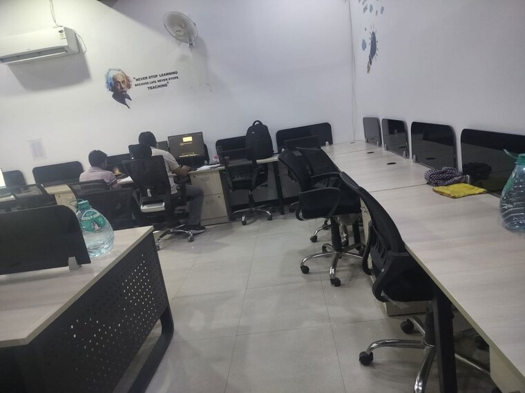 Team Area, sector 3 Commercial Office Space 800 Sq.Ft. In Sector 3 Noida 10332949