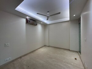 Room in 4 BHK Builder Floor at Greater Kailash I – for Rent