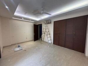 Room in 4 BHK Builder Floor at Greater Kailash I – for Rent