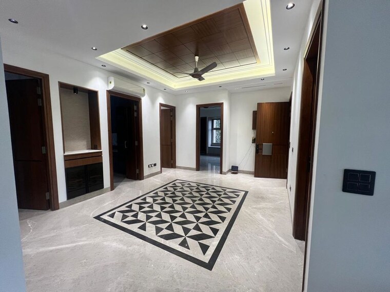 Bedroom, safdarjung enclave 3 Bedroom 240 Sq.Yd. Builder Floor In Safdarjung Enclave Delhi 10332956