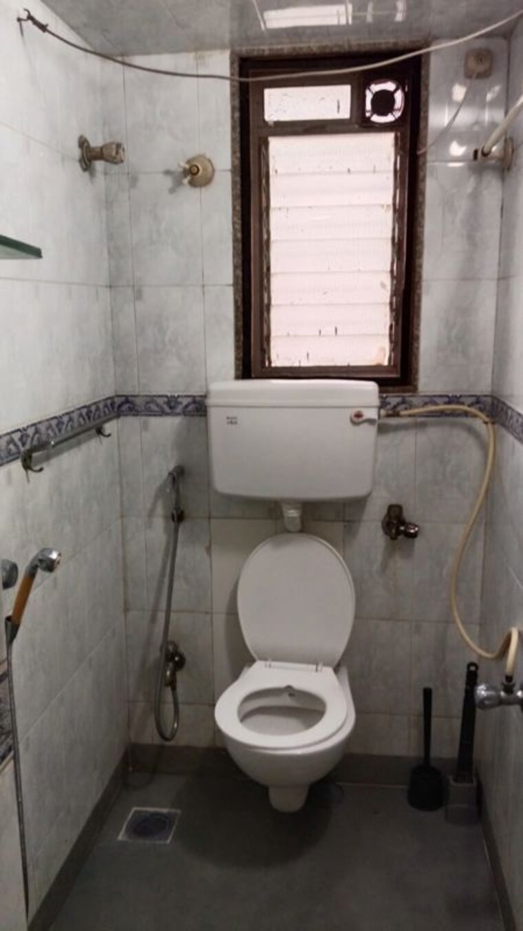 Bathroom, jalvayu vihar Pg For Girls In Jalvayu Vihar 10332963