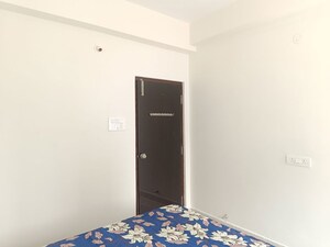 Room in 3 BHK Builder Floor at Sriram Nagar – for Rent