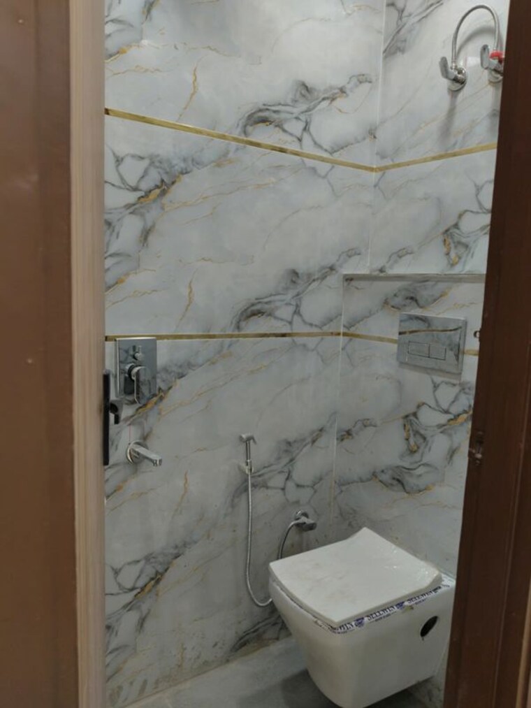 Bathroom, govindpuri 1 Bedroom 368 Sq.Ft. Builder Floor In Govindpuri Delhi 10332965