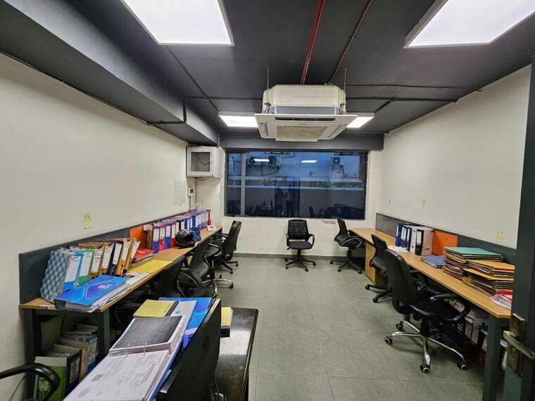 Gym, sector 4 Commercial Office Space 3000 Sq.Ft. In Sector 4 Noida 10332979