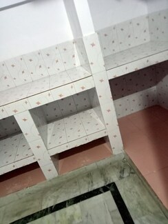 2 BHK + Pooja Room Villa For Rent in Aliganj