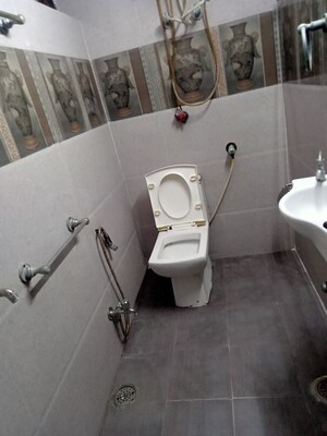Bathroom in 2 BHK Villa at Aliganj – for Rent