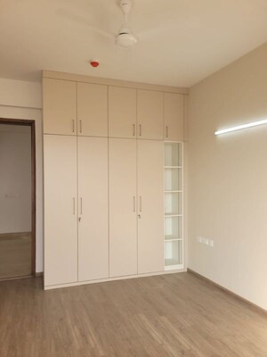 Room in 3 BHK Apartment at The Center Court Prime, Sector 88a – for Rent