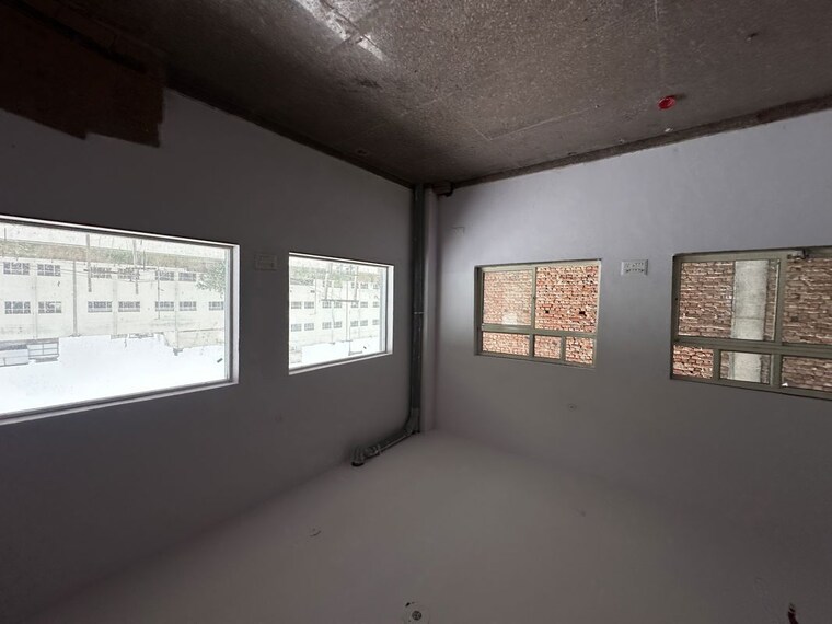 Room, vipul-plaza-faridabad Commercial Office Space 500 Sq.Ft. In Sector 81 Faridabad 10333017