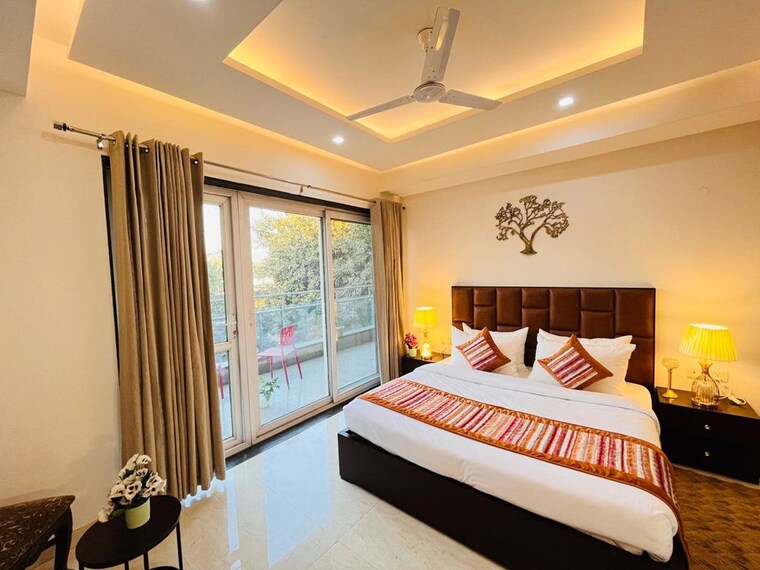 Bedroom, lajpat nagar 4 Bedroom 300 Sq.Yd. Builder Floor In Lajpat Nagar Delhi 10333031