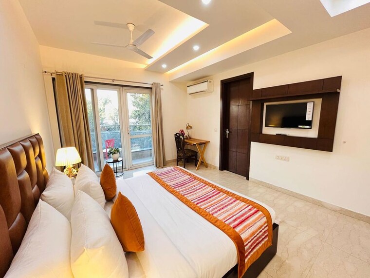 Bedroom, lajpat nagar 4 Bedroom 300 Sq.Yd. Builder Floor In Lajpat Nagar Delhi 10333031