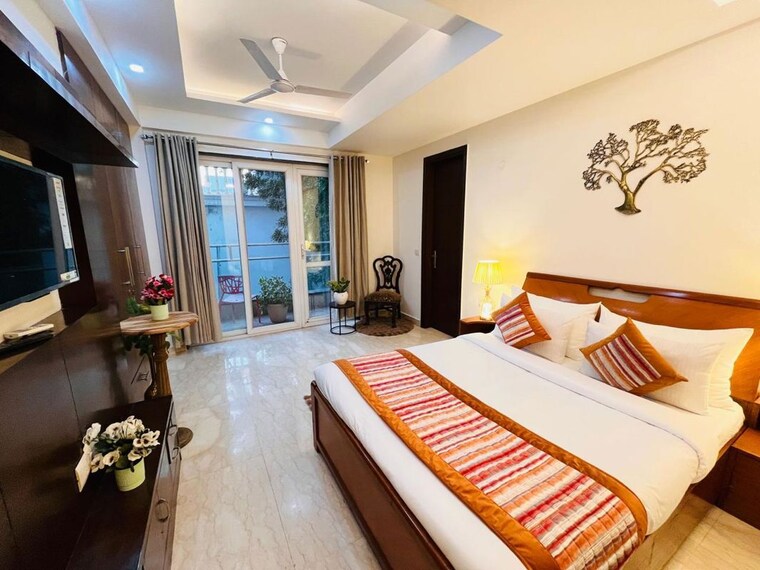 Bedroom, lajpat nagar 4 Bedroom 300 Sq.Yd. Builder Floor In Lajpat Nagar Delhi 10333031