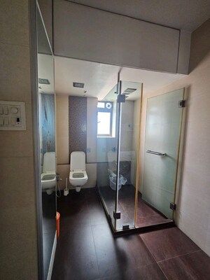 Team Area in 4 BHK Apartment at Rustomjee Seasons, Bandra East – for Rent