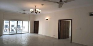 Room in 3 BHK Apartment at Sunshine Helios, Sector 78 – for Sale