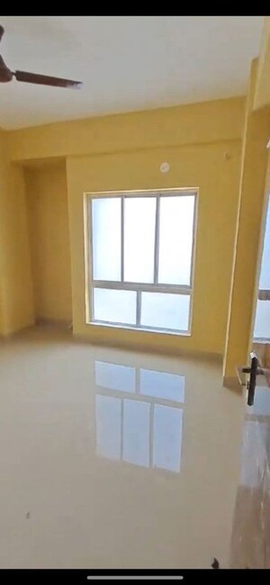Room in 3 BHK Apartment at New Town – for Rent