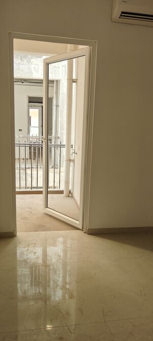 Room in 3 BHK Apartment at Bestech Park View Spa Next, Sector 67 – for Rent