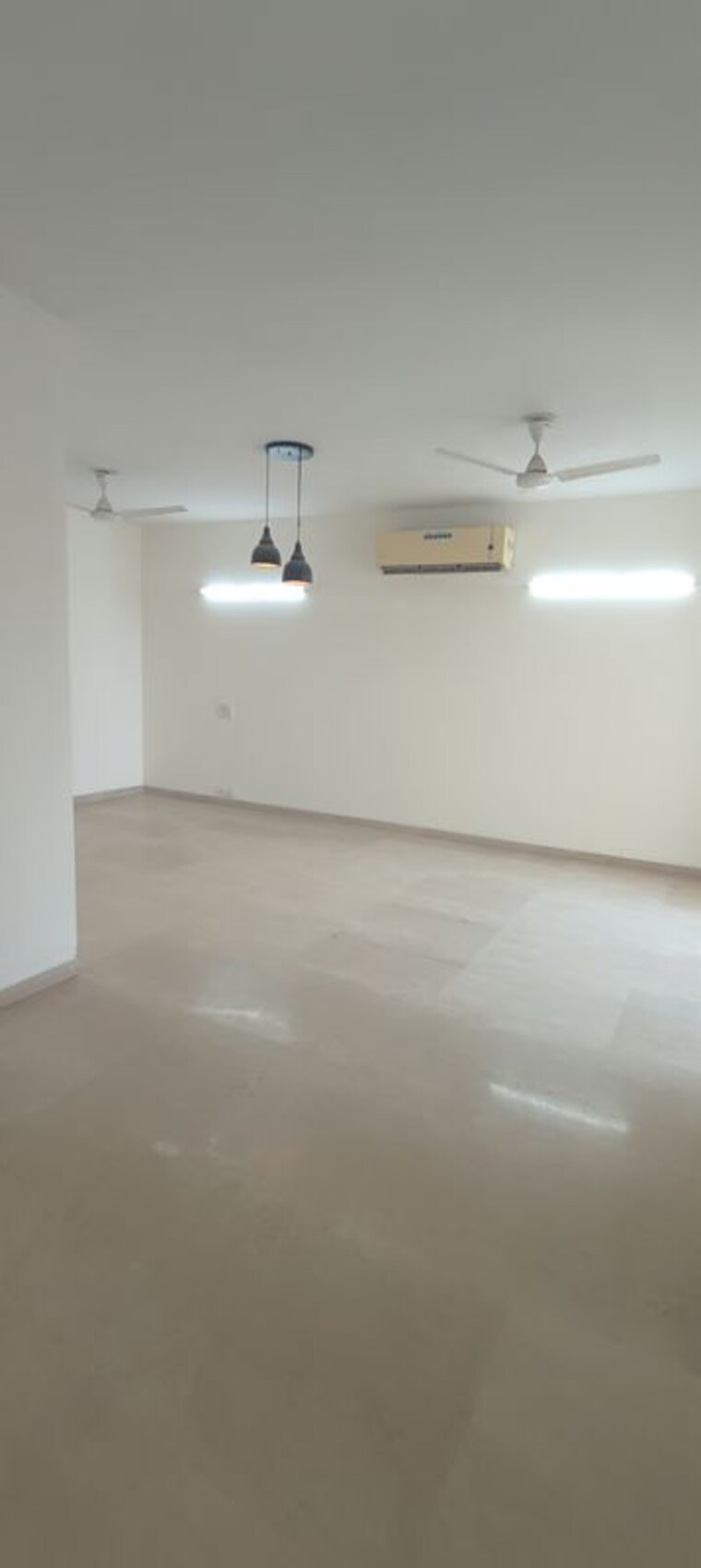 Room, bestech-park-view-spa-next 3 Bedroom 1935 Sq.Ft. Apartment In Sector 67 Gurgaon 10333063