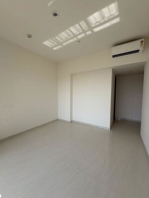 Room in 3 BHK Apartment at Lodha Bellagio, Powai – for Rent