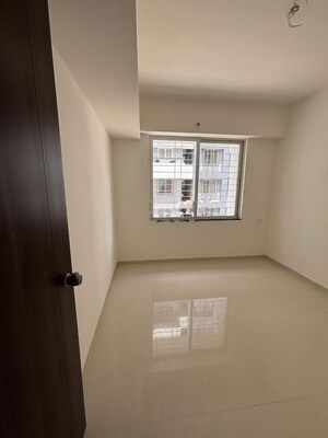 Room in 2 BHK Apartment at Lunkad RKL Anand, Tathawade – for Rent