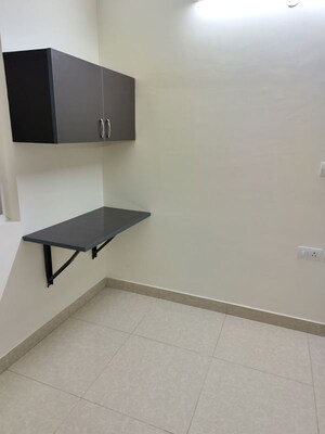 Room in 2 BHK Apartment at Prestige High Fields, Gachibowli – for Rent