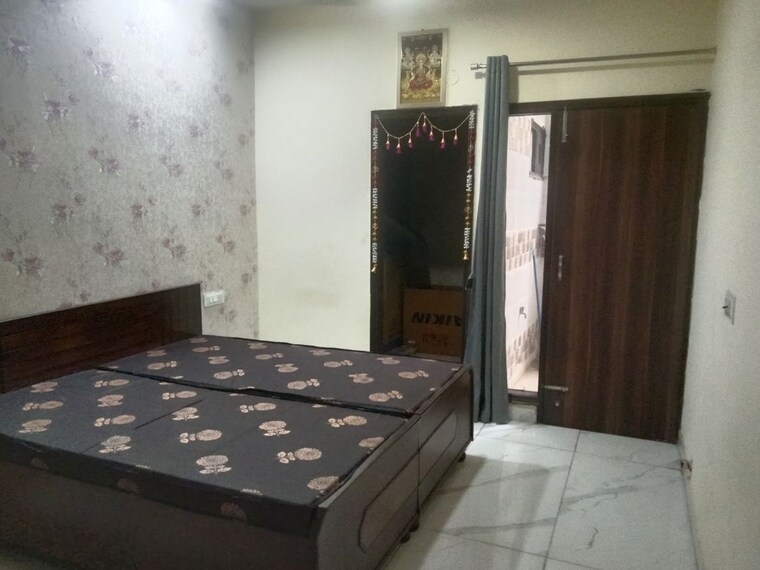 Bedroom, dhakoli 3 Bedroom 125 Sq.Yd. Builder Floor In Dhakoli Zirakpur 10333102