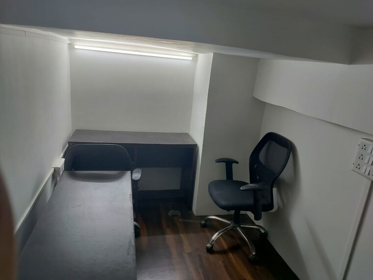 Team Area, express-zone Commercial Office Space 126 Sq.Ft. In Malad East Mumbai 10333112