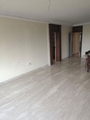 Room in 3 BHK Apartment at Lovely Home Apartment, Colaba – for Sale