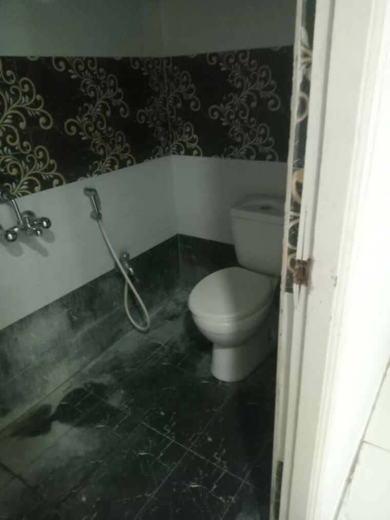 Bathroom, begumpet 2 Bedroom 1040 Sq.Ft. Apartment In Begumpet Hyderabad 10333166