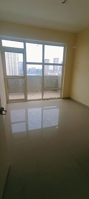 Room in 2 BHK Apartment at Pyramid Heights, Sector 85 – for Rent