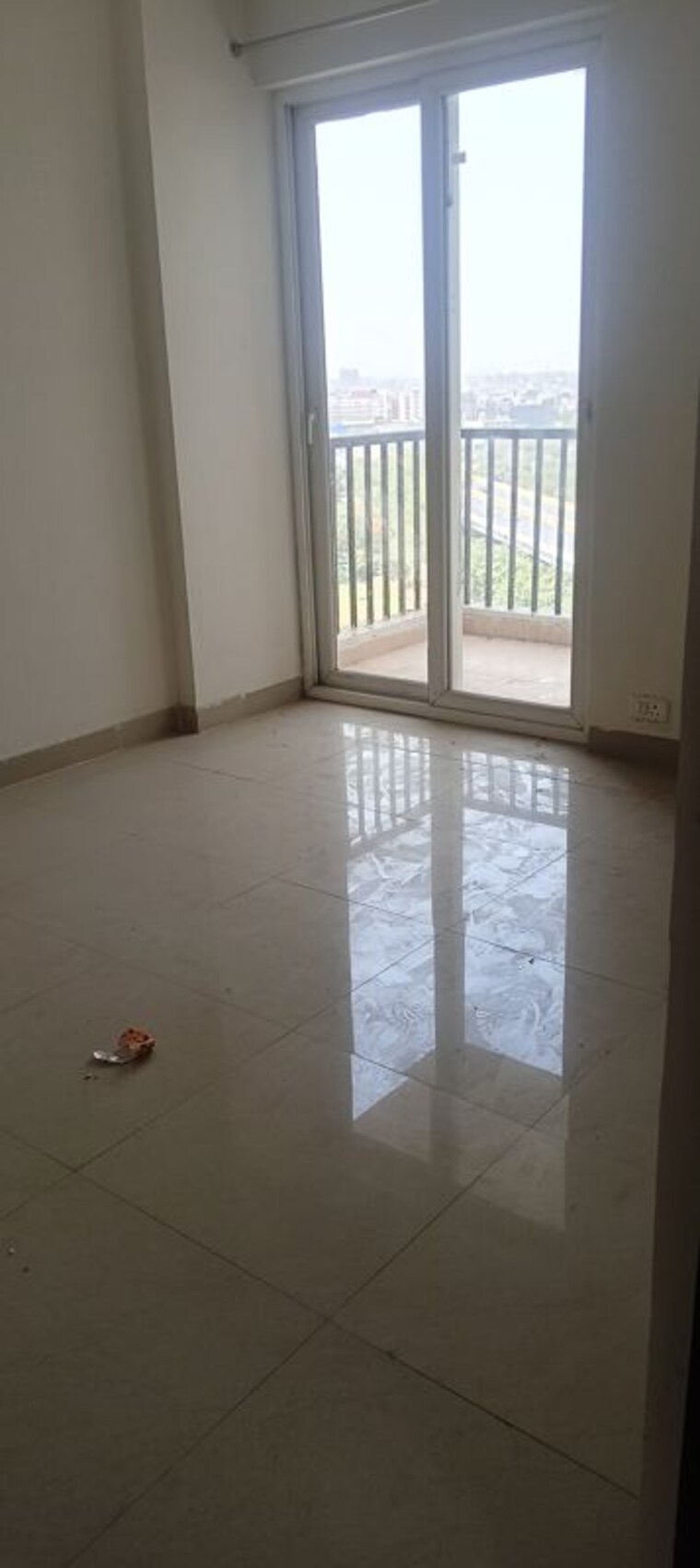 Room, sector 107 3 Bedroom 1735 Sq.Ft. Apartment In Sector 107 Noida 10333190