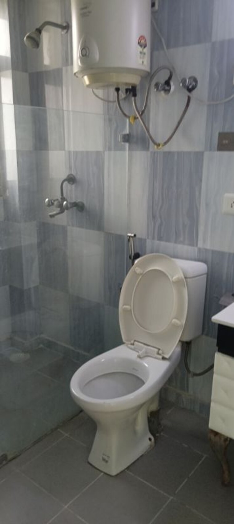Bathroom, sector 107 4 Bedroom 2825 Sq.Ft. Apartment In Sector 107 Noida 10333231