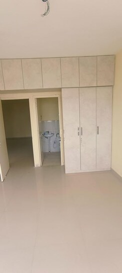 2 BHK Apartment For Rent in Pyramid Midtown