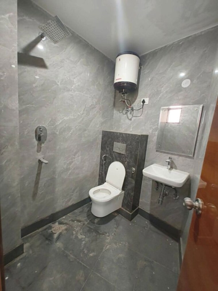 Bathroom, saket 1 Bedroom 500 Sq.Ft. Independent House In Saket Delhi 10333286