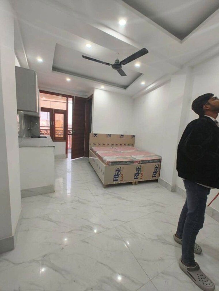  Parking, saket 1 Bedroom 500 Sq.Ft. Independent House In Saket Delhi 10333286