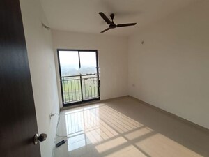 Room in 3 BHK Apartment at Shapoorji Pallonji Joyville Hinjewadi, Hinjewadi – for Rent