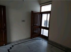 2 BHK + Store Room Apartment For Rent in Sector 44