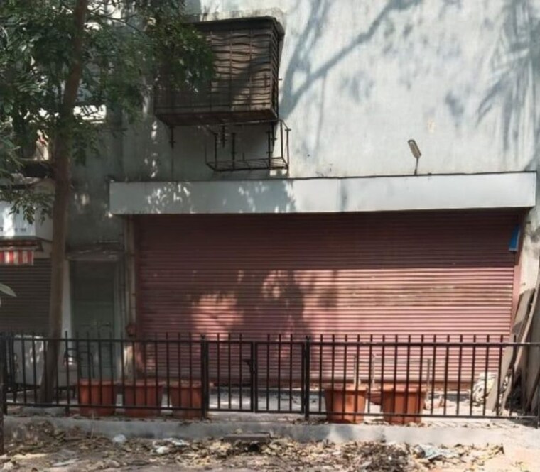 Exterior View, parel Commercial Shop 1500 Sq.Ft. In Parel Mumbai 10333306