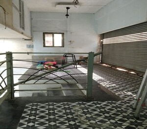 Staircase in  Shop at Parel – for Rent