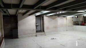 Room in  Shop at Parel – for Rent