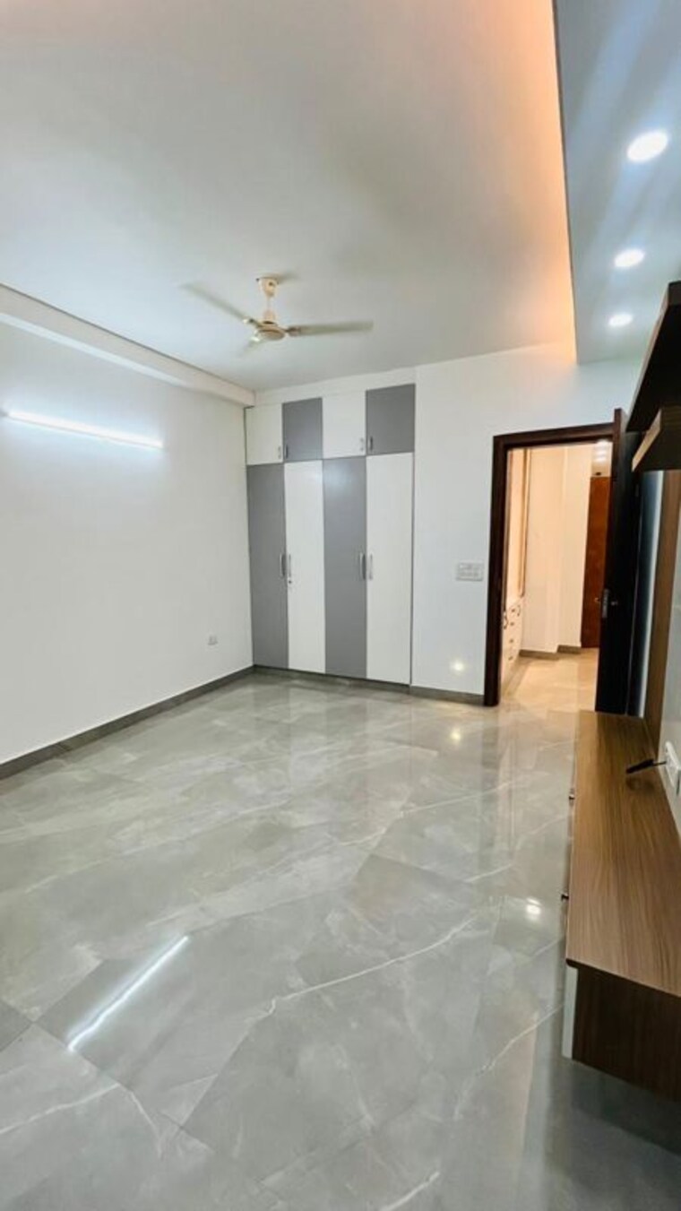 Room, vipul-world-floors 3 Bedroom 192 Sq.Ft. Builder Floor In Sector 48 Gurgaon 10333323