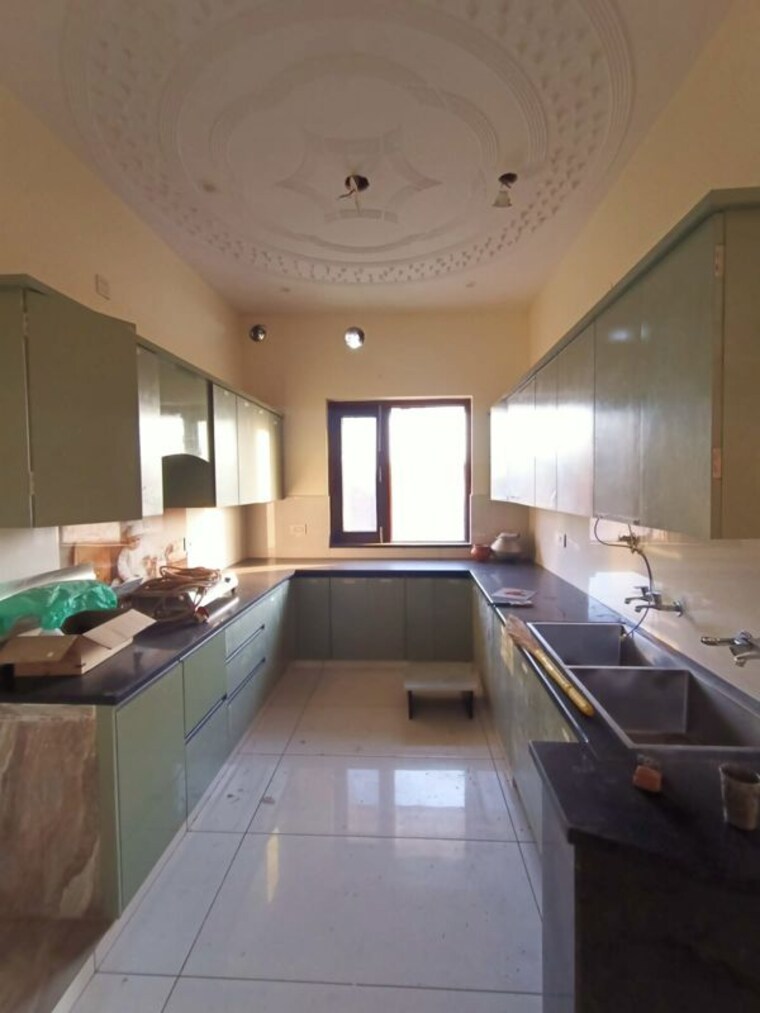 Kitchen, sector 4 3.5 Bedroom 2700 Sq.Ft. Builder Floor In Sector 4 Panchkula 10333339