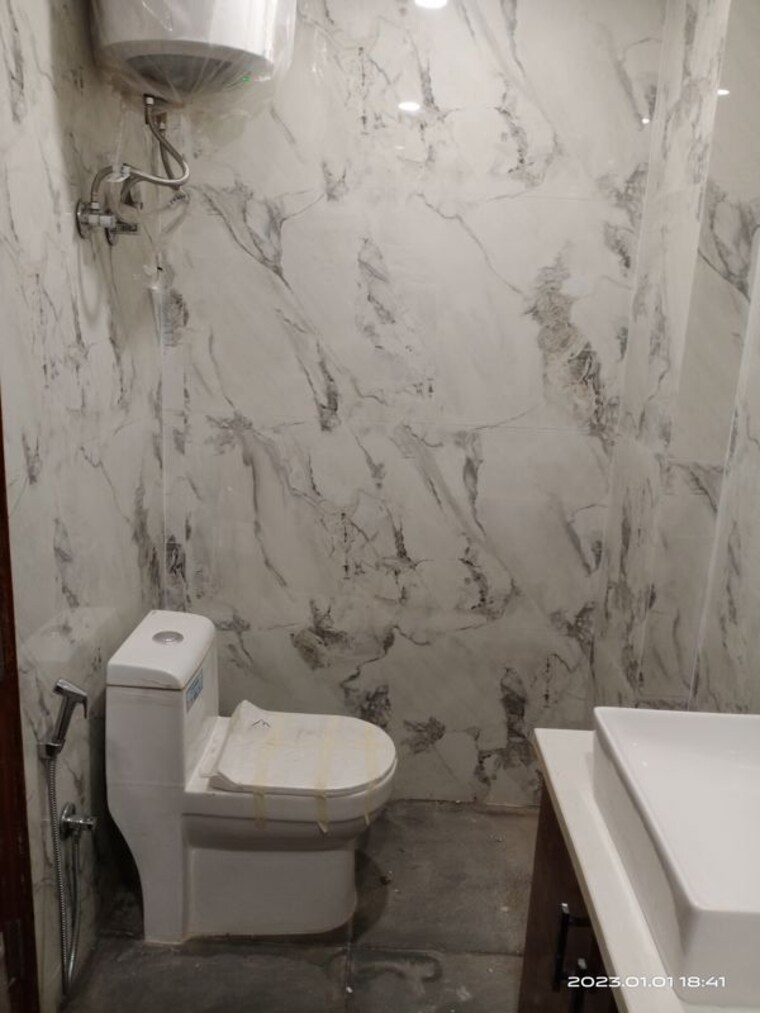 Bathroom, vasant kunj 2 Bedroom 1000 Sq.Ft. Builder Floor In Vasant Kunj Delhi 10333350