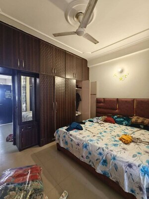 Bedroom in 2 BHK Builder Floor at Sector 52 – for Rent