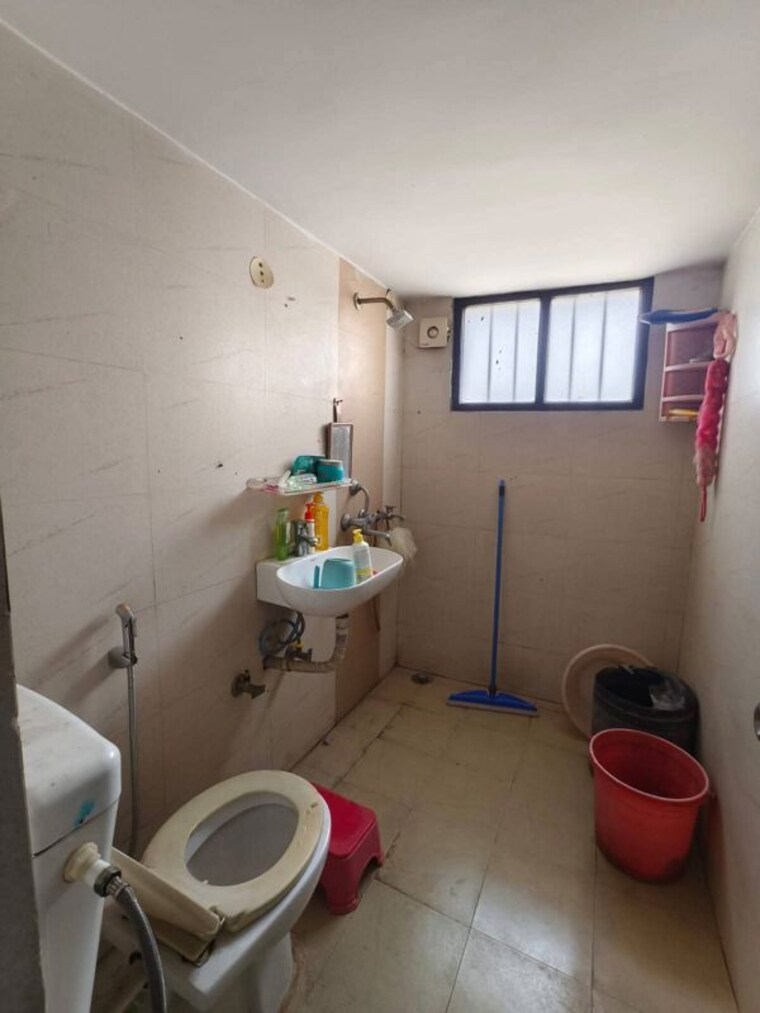 Bathroom, sector 52 2 Bedroom 200 Sq.Ft. Builder Floor In Sector 52 Gurgaon 10333370